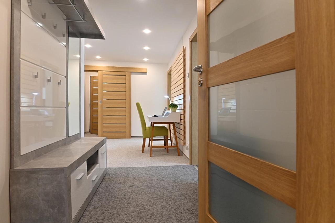 Apartman 5Five Prešov Exteriör bild
